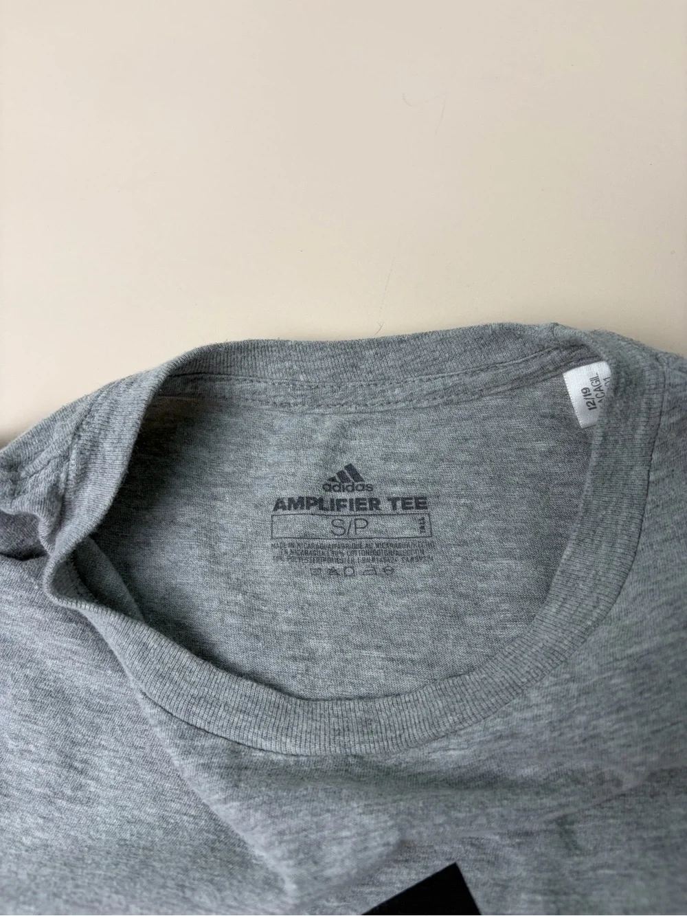 adidas Heather Gray Short Sleeve Tee with Black Logo | Men’s Size Small